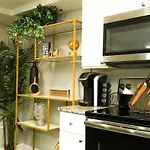 Modern 1Br Unit With Free Parking Walk To Metro