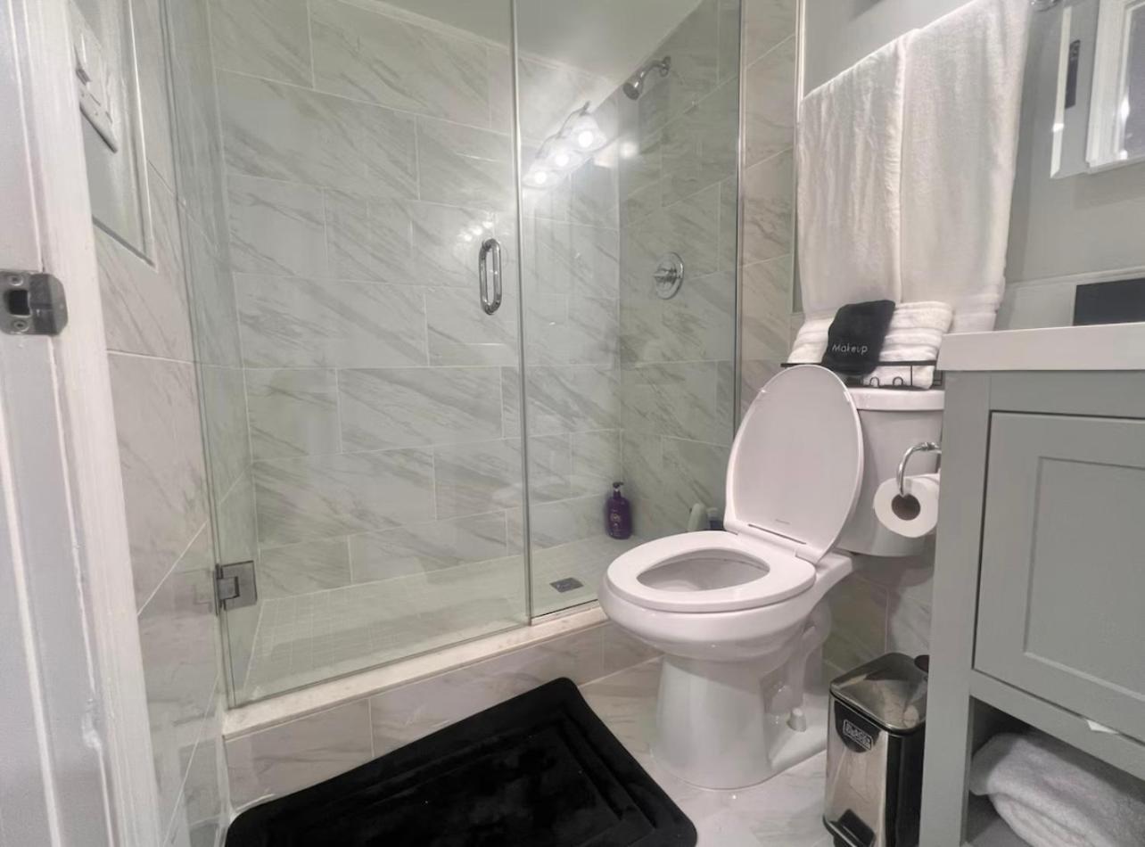 Modern 1br Unit With Free Parking Walk To Metro Washington